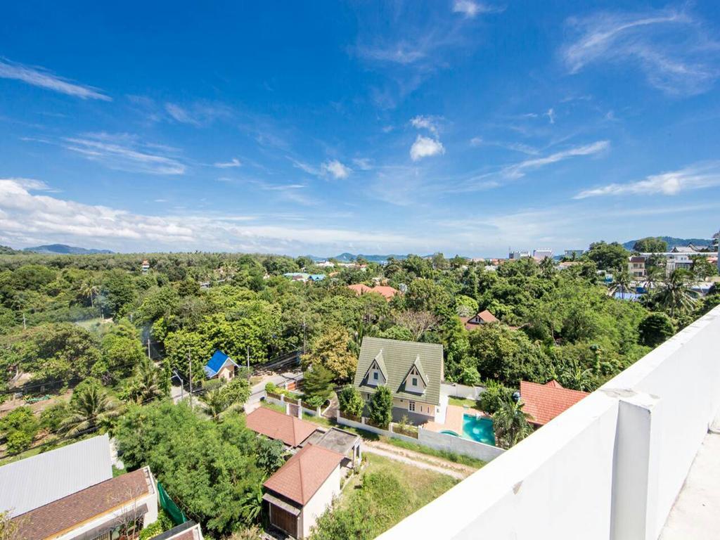Grand Nai Harn Suites Rawai Экстерьер фото