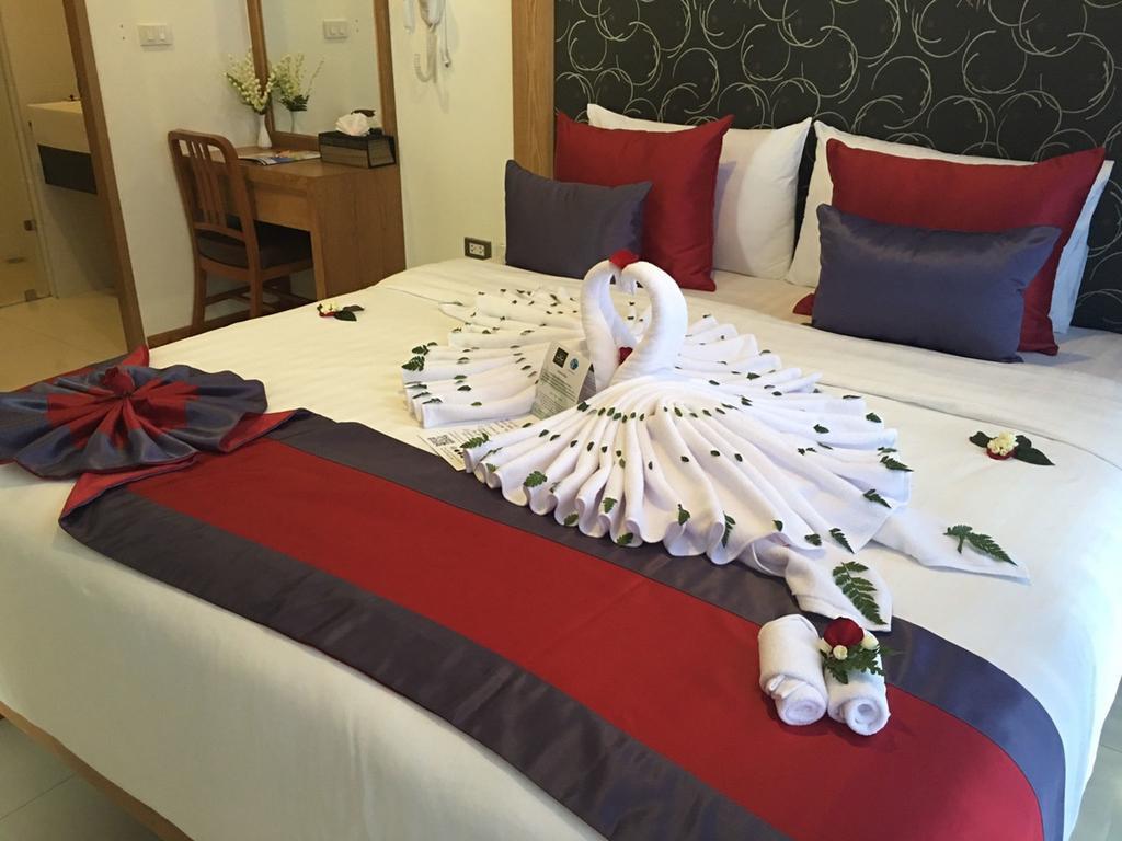 Grand Nai Harn Suites Rawai Экстерьер фото